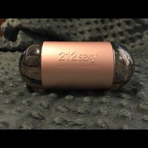 212 SEXY Carolina Herrera